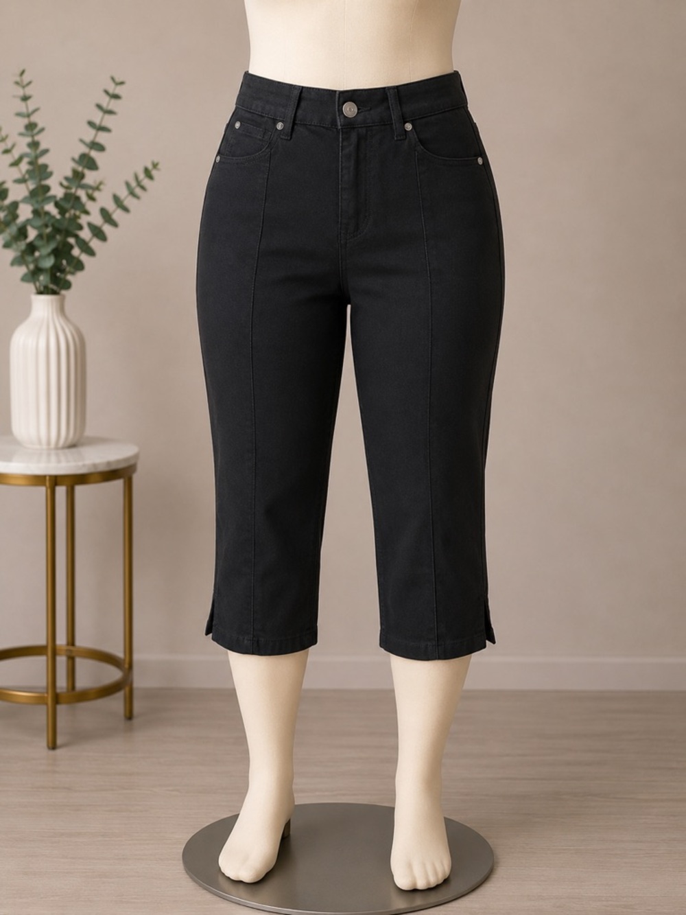 Dollhouse Black Cropped Ankle-Seam Jeans Size 28”